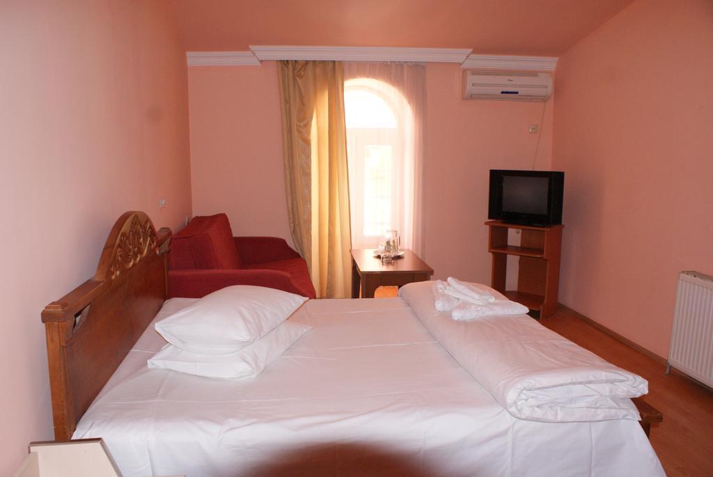 Marani Hotel Batumi Quarto foto