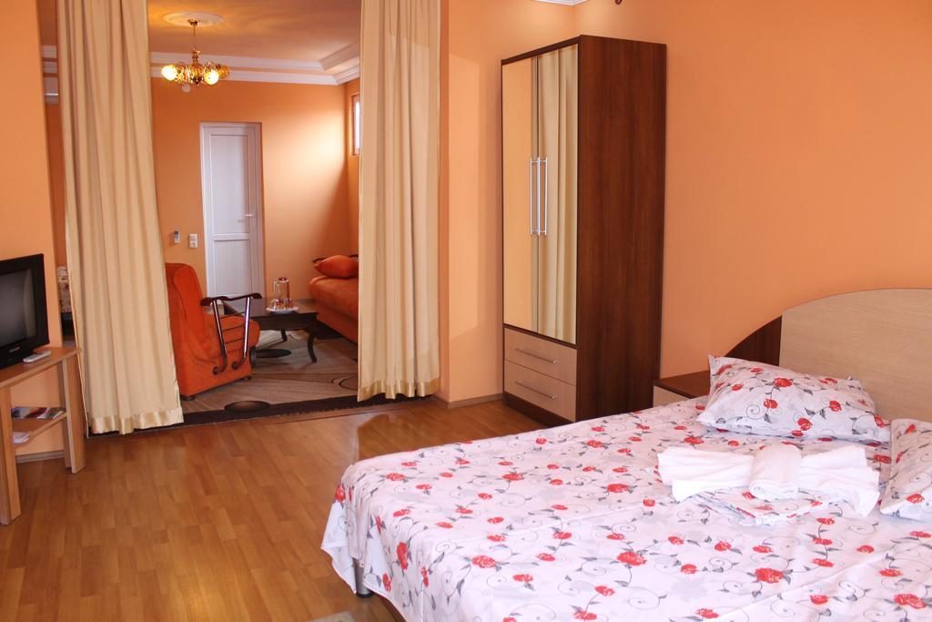 Marani Hotel Batumi Quarto foto
